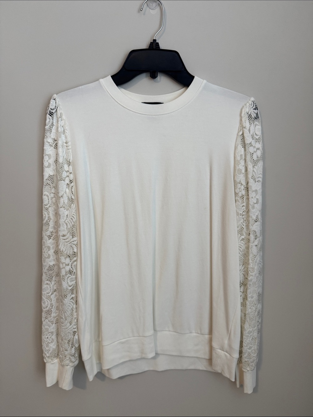 Halogen Ivory Lace-Sleeve Crewneck Shirt
